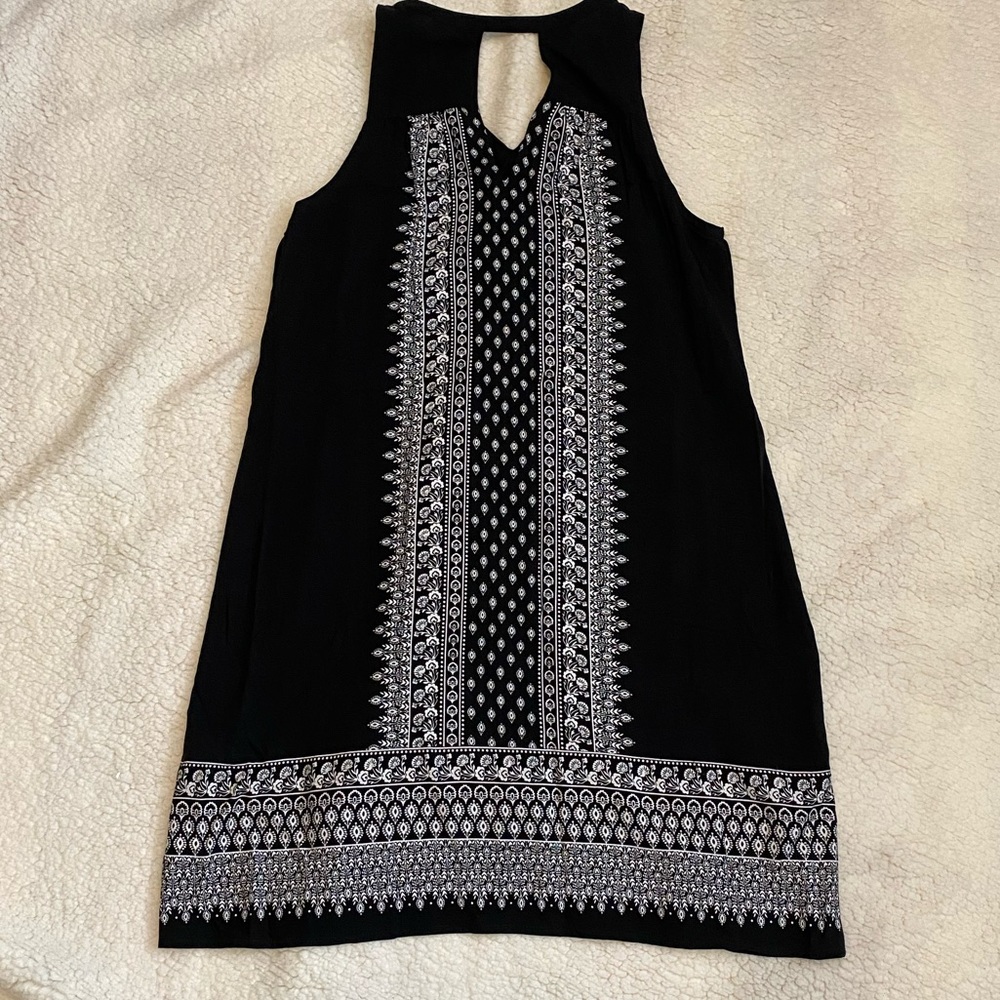 Old Navy Black Casual Dress - Picture 3 of 4